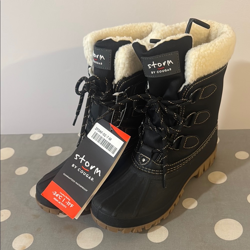 Cougar Black Winter Boots with Cream Lining